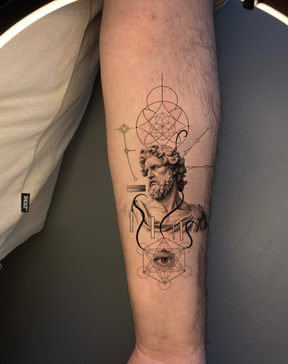 Modern Geometric Art and Plato