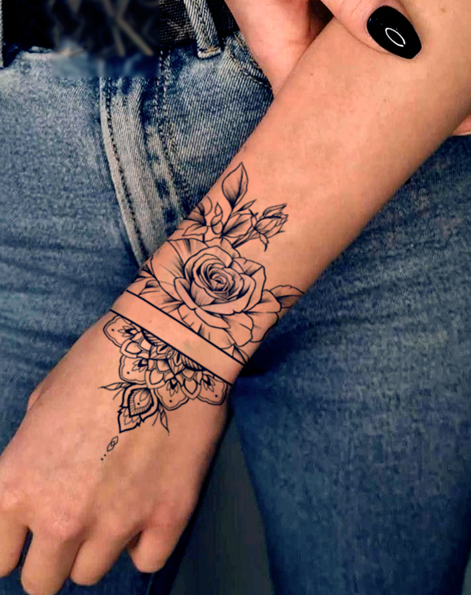 Combining geometric rose patterns