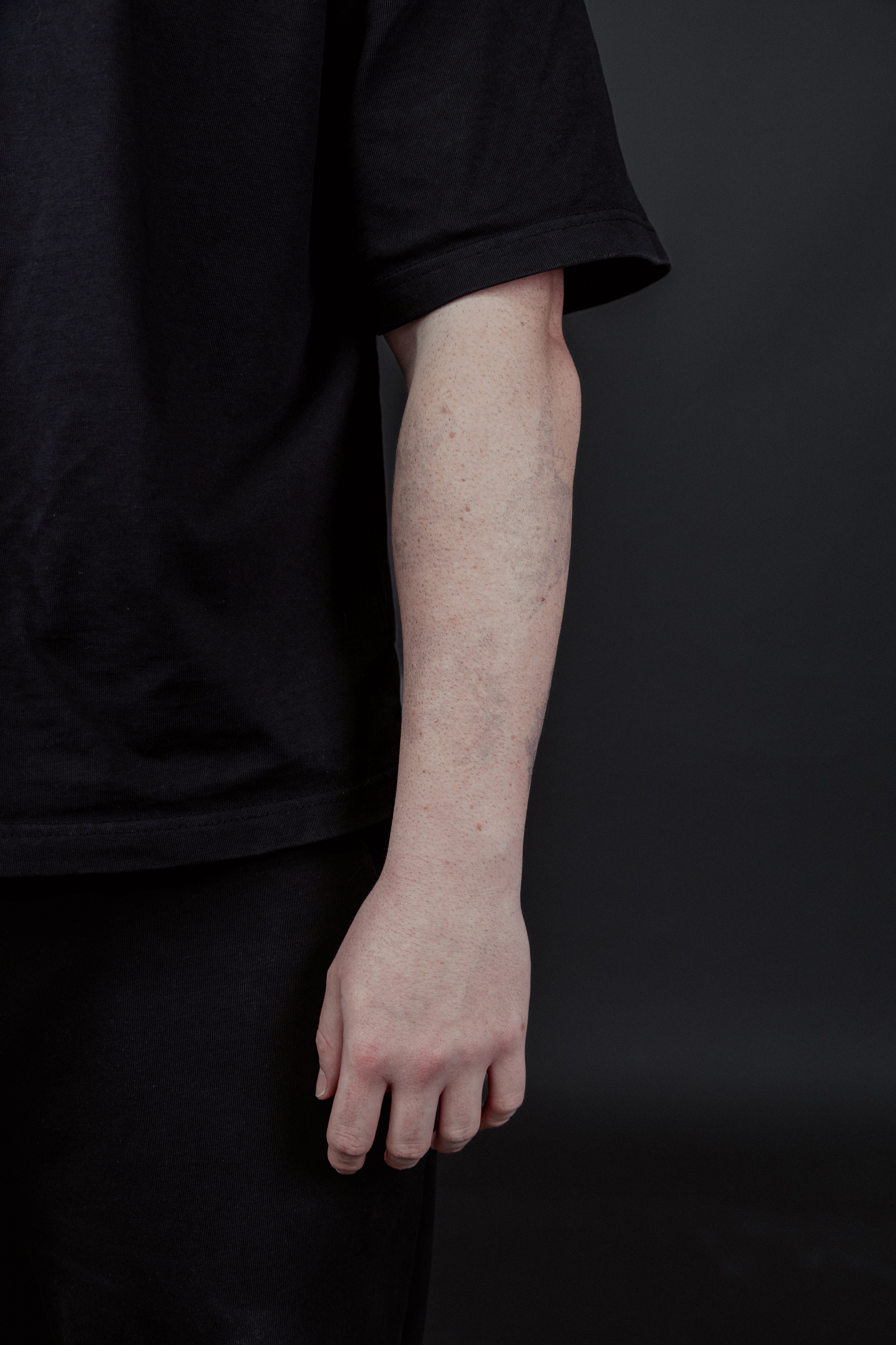 翼と王冠｜男性向けのかっこいいタトゥーデザイン – INKARTLINK