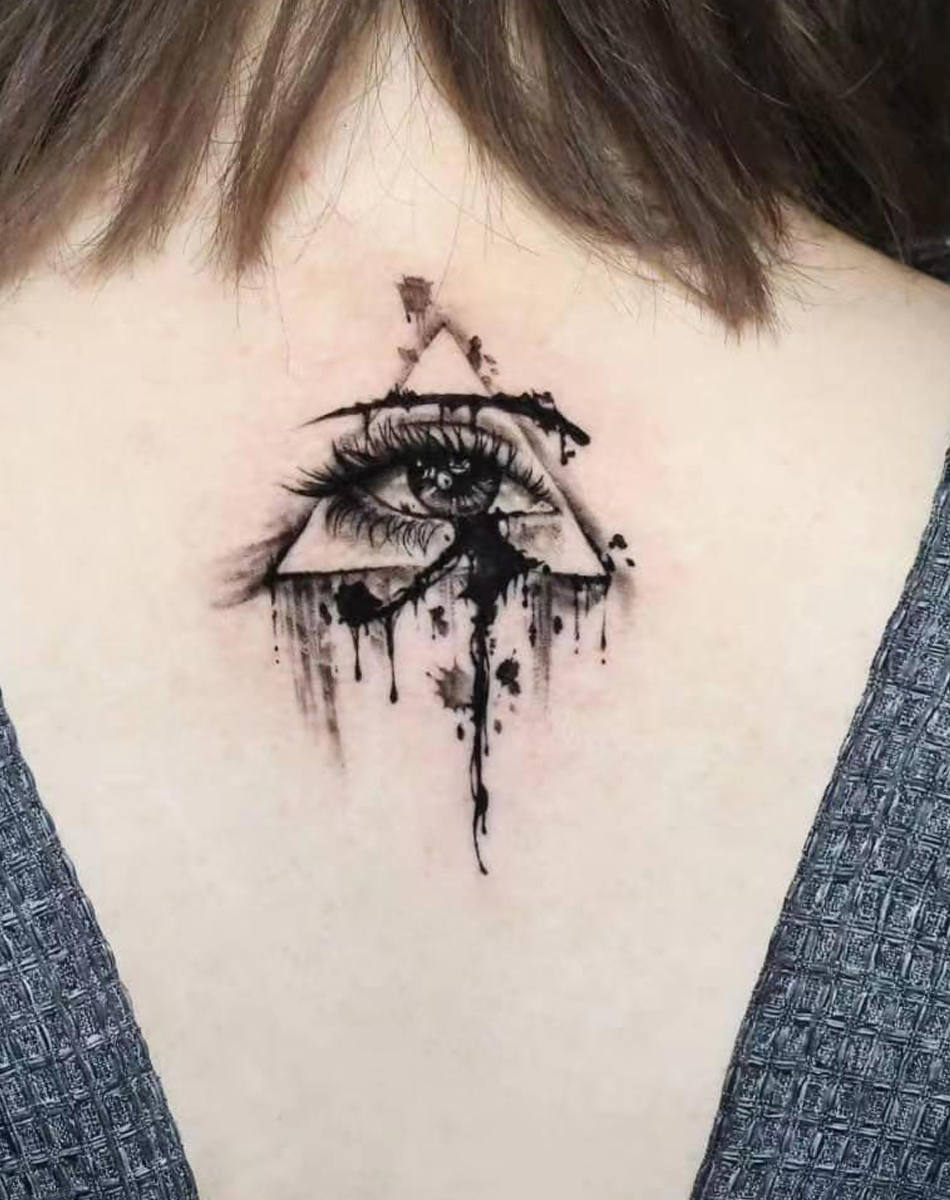 Tattooing Evil Eyes on Your Back