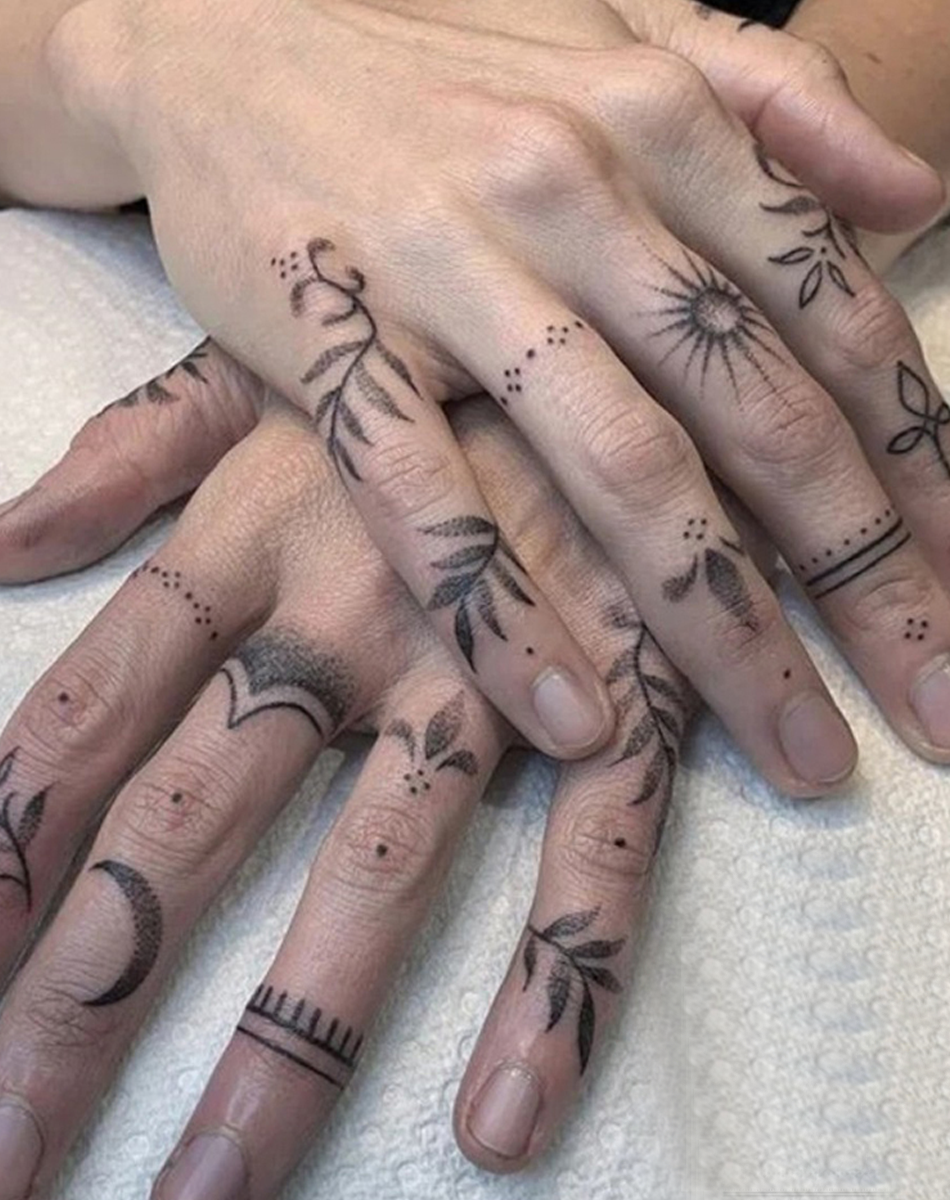 Henna Finger Tattoo (3)