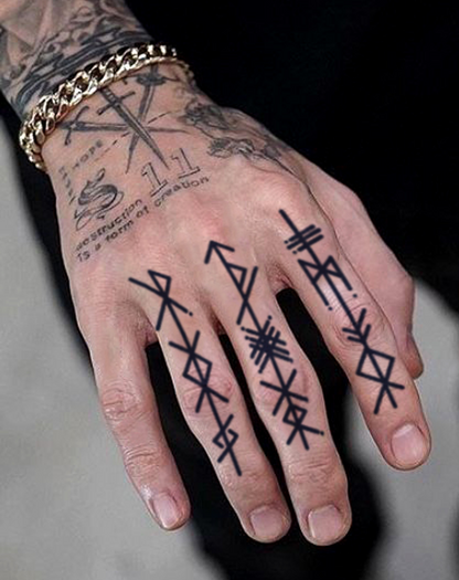 Arrow symbol