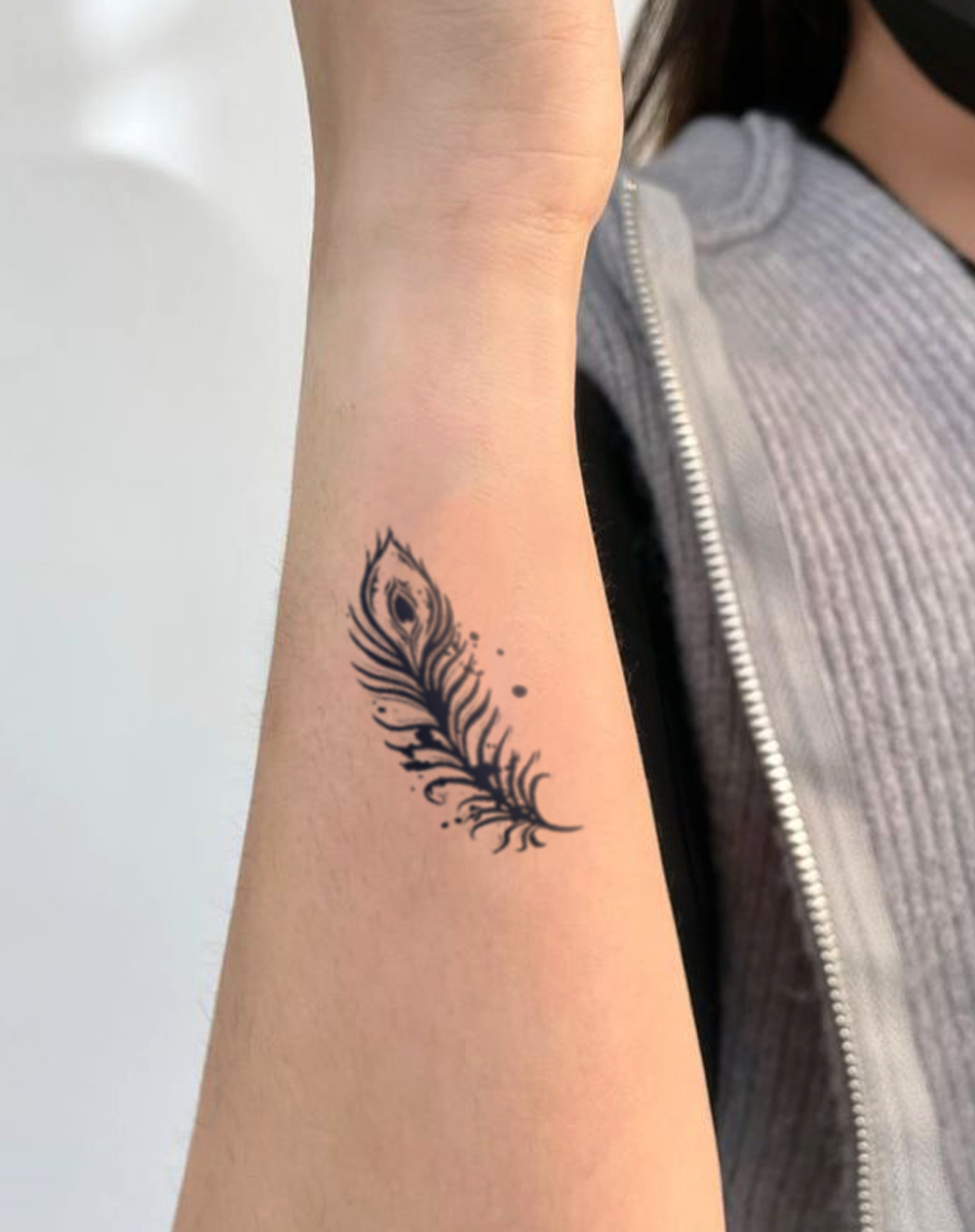 Expressive Feather Art