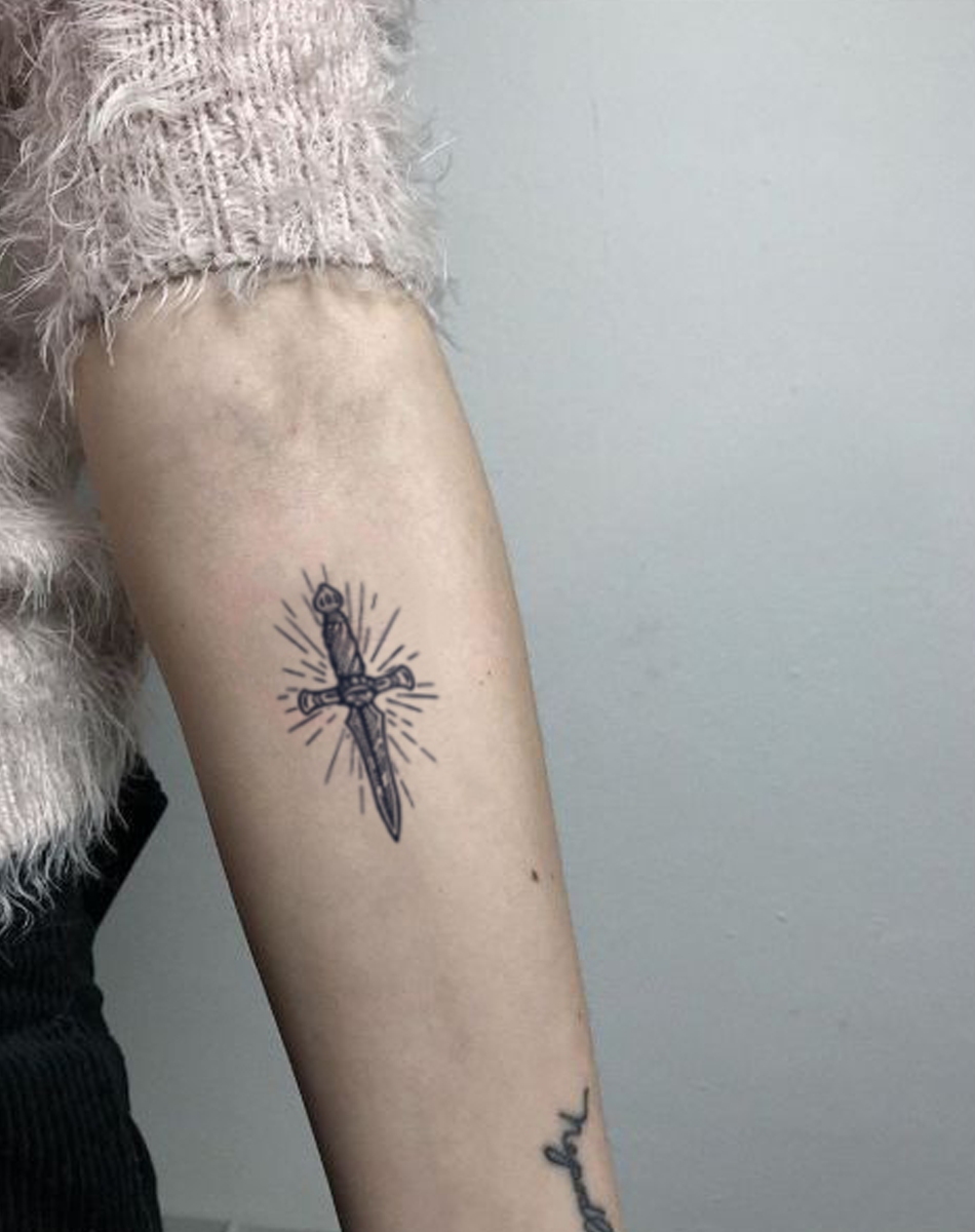 Radiant Dagger Emblem